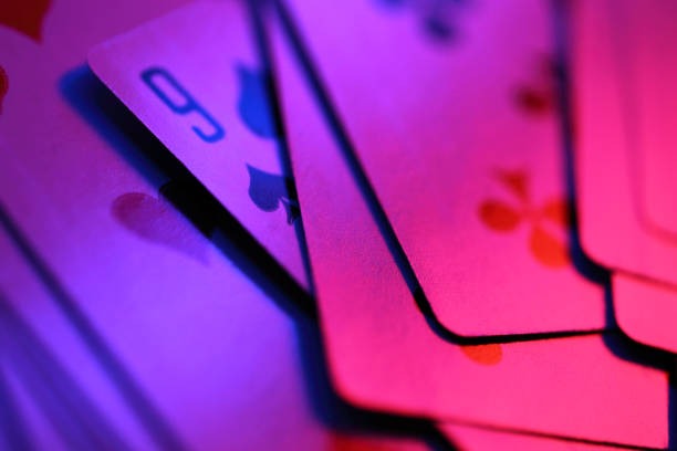 super4dtoto mobile app interface showing sportsbook markets and live-dealer table availability